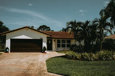 Springs Hideaway Отели рядом с достопримечательностью «Парк Орчид»