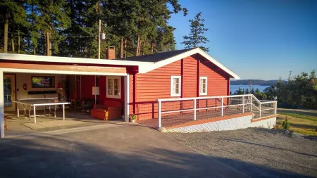 Cedar Orchard Cabin.