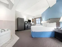 AmericInn by Wyndham Green Bay East Hotels near Stillmank Brewing Company