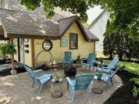 Cottage Daze Hotels near Fort Custer Maze
