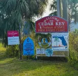 Connect with Nature at this Peaceful home  near by multiple springs and trails .