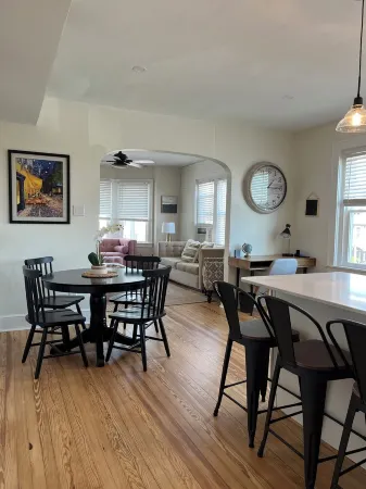 Newly renovated in the heart of Kennett Square. 3 miles from Longwood Gardens