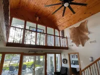 Beautiful Lakefront Home  - 4BR/3BA - Huge Lot! - 400ft of bulkhead - Boathouse