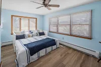 Original Cape set between the Beach and the Bay