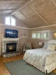 Nantucket Style Guest Cottage perfectly located near Juanita Beach in Kirkland! 鄰近Rubicon Float Studio的酒店