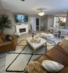 Uptown Penthouse on Pine: By Lake Michigan, Shopping & Casino!