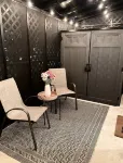 THE Exclusive Retreat! Chique! Stylish! RENOVATED!
