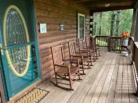 Relax @ Mt. Melody Log Cabin. Brand New Hot Tub and Masterbath. by Trout Stream