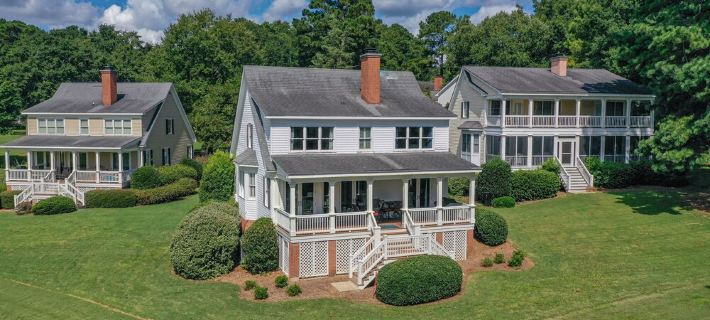Lakefront cottage 9th green of Reynolds Lake Oconee Great Waters golf course Hotels in Putnam County