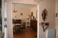 Superb apartment, downtown, private parking, quiet with elevator