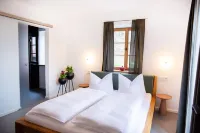 Refugium am Rehberg - Traumhaftes Ferienhaus mit Sauna und Whirlpool Hotels in der Nähe von Schloßbräu Drachselsried Richard Bruckmayer GmbH & Co. KG