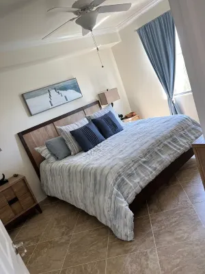 Luxurious condo in Lakewood Ranch National on the Arnold Palmer golf course!!! Hotels near Braden River