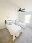 No cleaning fee! Coastal Boho Townhouse central to beach-river-Whiting Field! Hotels near City of Milton BMX Track