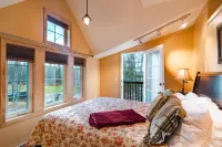 Georgeous Kenai Home nestled in woods Hotels in der Nähe von Holy Assumption of the Virgin Mary Church