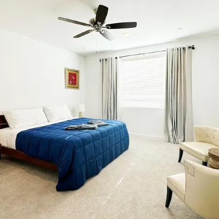 Sequoia Riverway Retreat, Visalia Central Home 4BR, 2.5 BTH. 45 mins to Sequoia