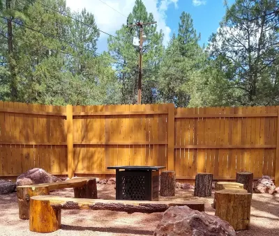 Newly remodeled cabin in the pines w/ firepit, redwood fenced yard, close hiking