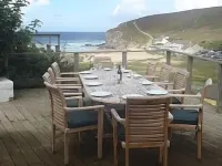 Contemporary Beach House with sea views and short walk to Blue Flag beach