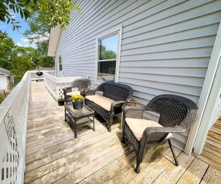 Island In This Dream: Family & Dog Friendly Home on Oak Island!