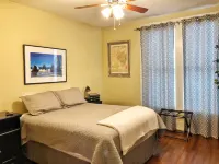 Bishop's Art District Country House Hotels near Friendship-West Baptist Church