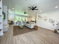 Kolea Landing Modern Beach House w/ Double Suite and Third Bedroom Option