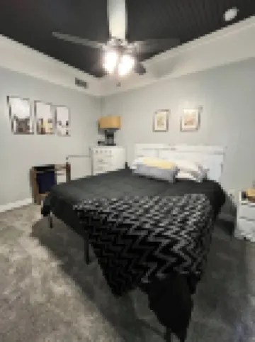 Fun 2 BdRm Apt in the Bourbon Capital with Pool Table, PAC-Man & More!