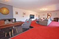 Kingfisher Gallery Vacation Home. de Hotels in Westerdeichstrich