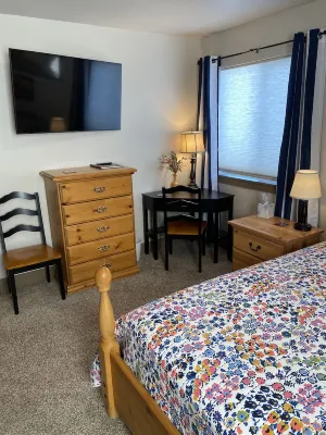Cozy Bear Lake Retreat