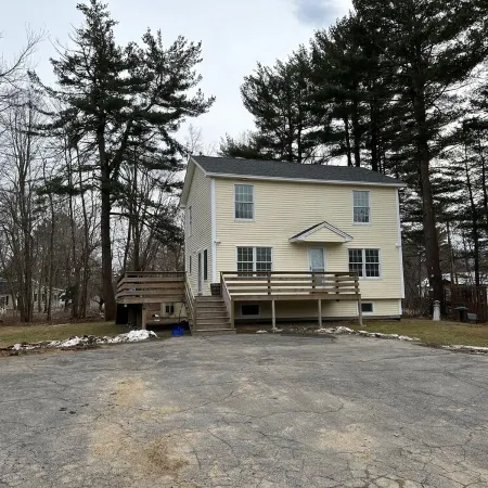 Beautiful Private Home in the Heart of Wells, ME! Only 1.6mi from the beach!
