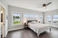 Crystal Lakefront Luxury Condo – North Shore, Crystal, Michigan