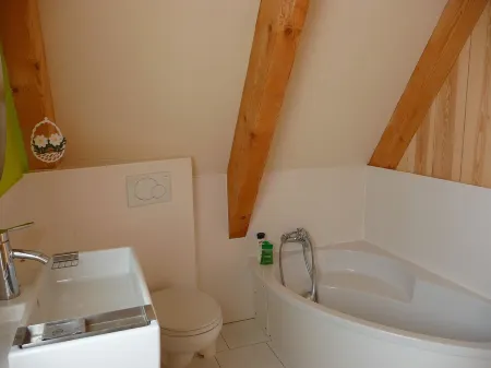 Finnhaus 200m from the Baltic Sea Coast, Sea View to Hiddensee + Moen, Free Wlan