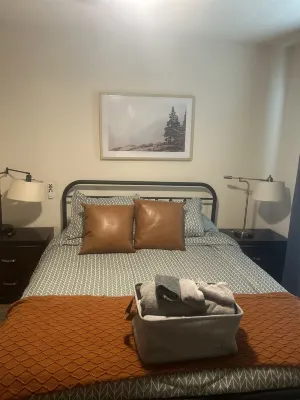 Comfortable MIL suiteExperiencing the Old City Without Braking the Bank Mark Lance Armory 주변 호텔