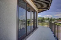 Top floor condo overlooking historic Downtown Blue Ridge!