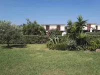 Beautiful Air-Conditioned Vacation Villa with Garden, and the Beach at the End of Your Flip-Flops!