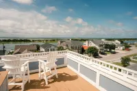 Beaufort Kite House - Front Street 7 Bedroom Home