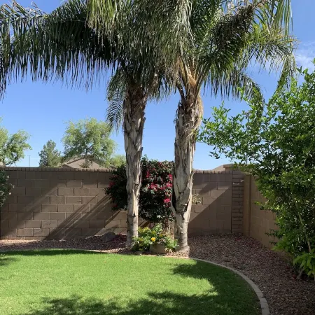 Welcome to this updated beautiful home. Heated community pools. Sleeps 6