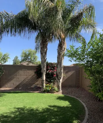 Welcome to this updated beautiful home.  Heated community pools. Sleeps 6