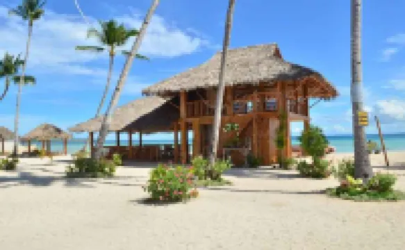 Amihan Beach Cabanas Hotels near Paradise Beach