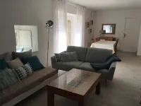 Apartment-House Garden level