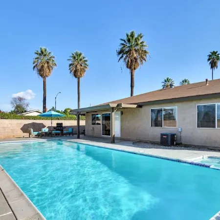 Shalimar Retreat, Large Pool, Hot Tub, Game Room, Backyard, 5 Bdrooms, BBQ Grill