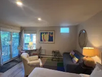 Treetop Refuge in Oakland Hills