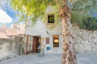 Near Beaches, Chic, Stylish Stone Cottage in Medieval Village, Lush Countryside