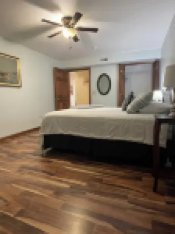 Our Boatyard Loft and Suites Unit A