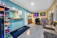 Howard Johnson by Wyndham Santa Cruz Beach Boardwalk