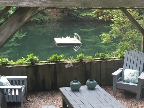 Waterfront Retreat on Mini "Golden Pond" 10 Miles Lake George