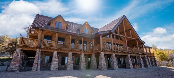 Luxurious Mountain lodge for corporate retreats or large /  family gatherings Hotels in Sanpete County