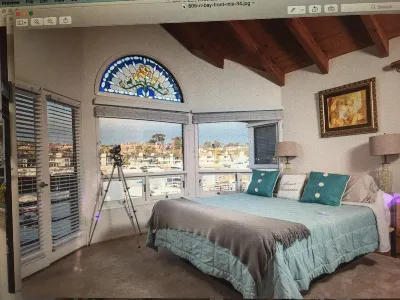Best Location on Exclusive North Bay Front, Balboa Island