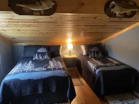 Lakehouse Hot tub & pool near Ark Encounter