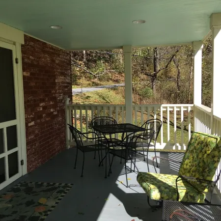 The Tannery!  Private Dipping Pool In The Warm Springs Stream!  Pet Friendly!