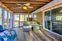 Walk to family friendly beach in West Dennis!