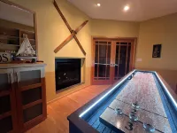 Charming 3-bedroom house with WiFi and AC in beautiful La Crosse